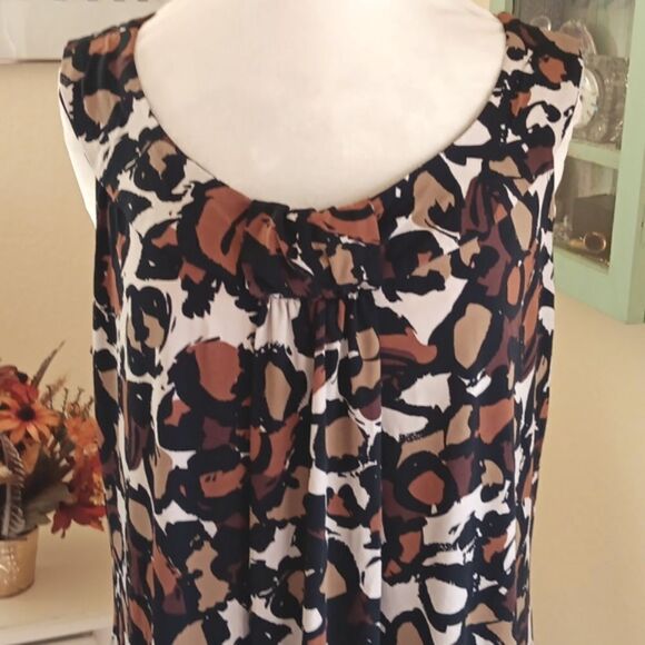 EnFocus Woman Soft Knit Shift Dress - Picture 2 of 11